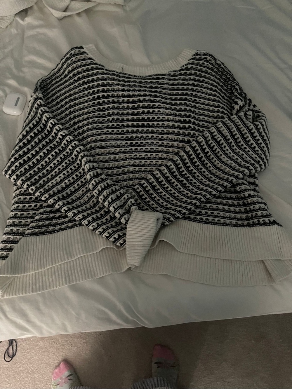 Old Navy Black and White Striped Crewneck Sweater